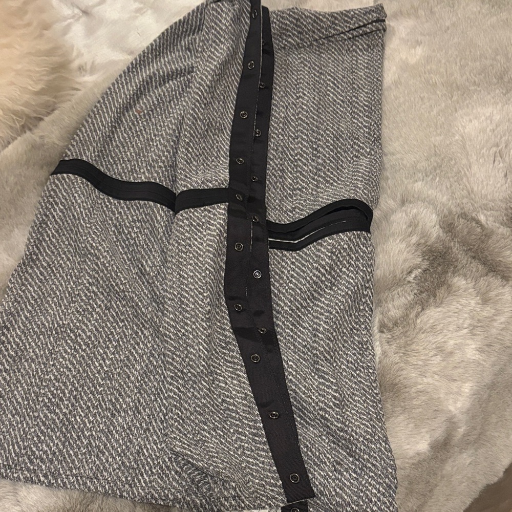 Lulu lemon Gray and Black Women's vinyasa Scarf